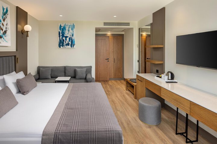 Room 27 of 189