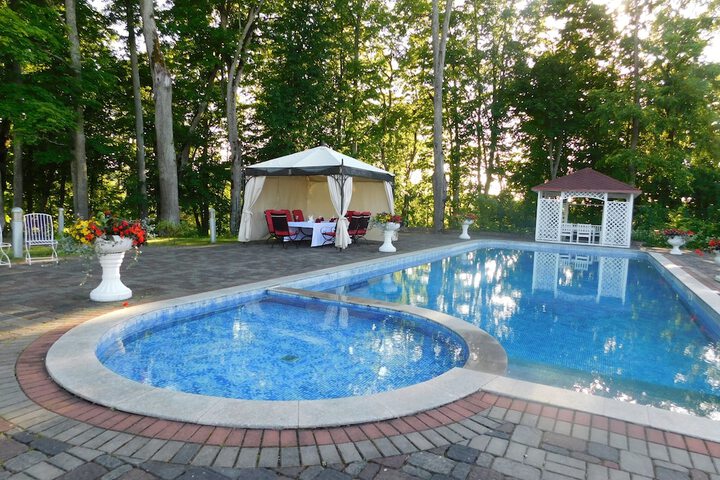 Pool 22 of 61