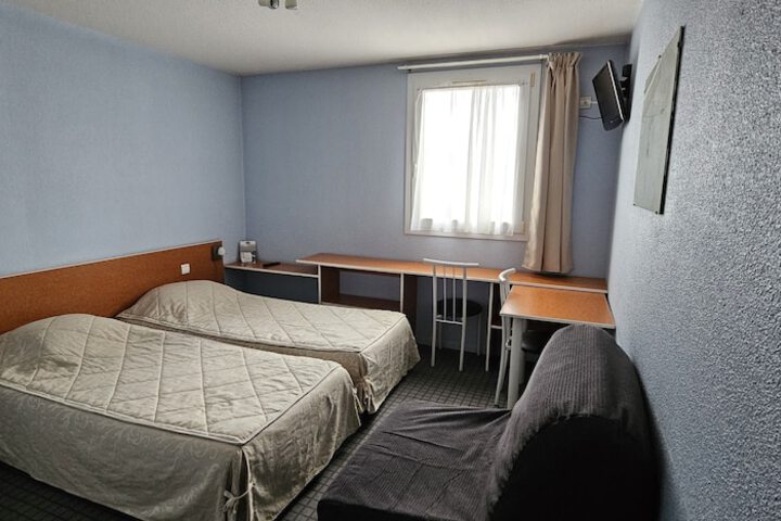 Room 19 of 64