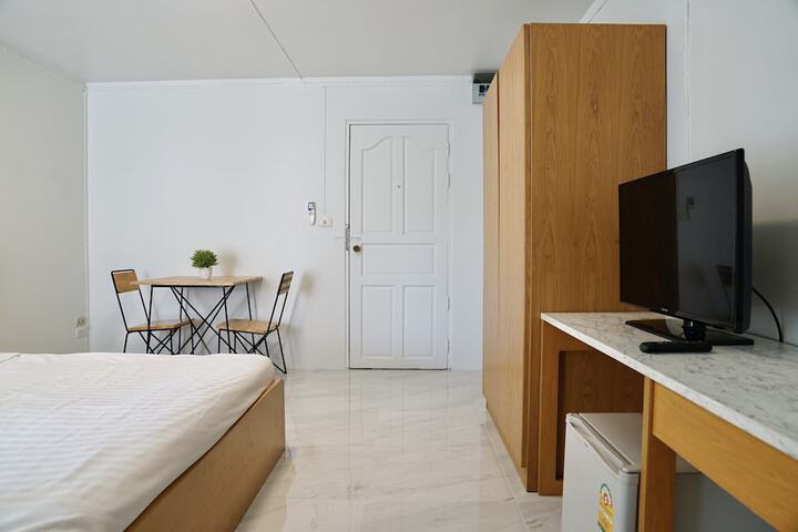 Room 19 of 60