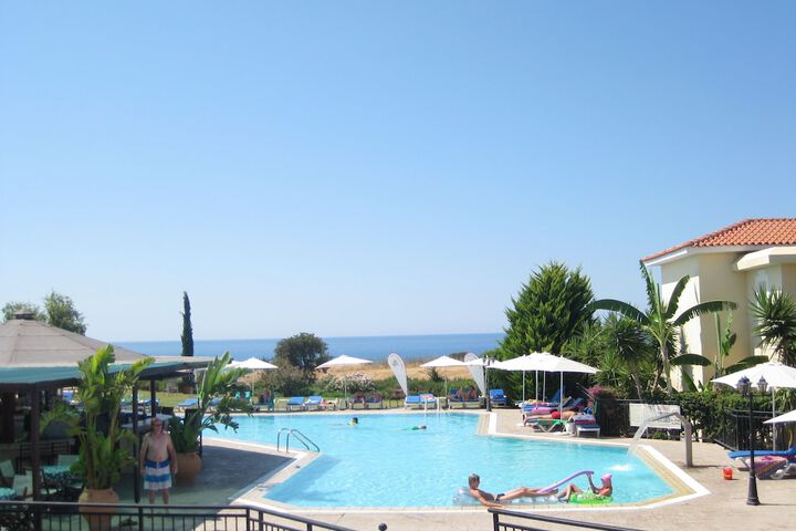 Pool 43 of 87