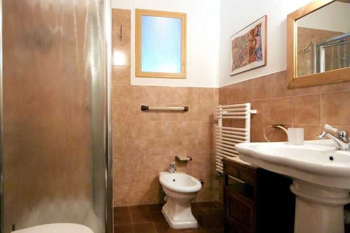 Room 4 of 39