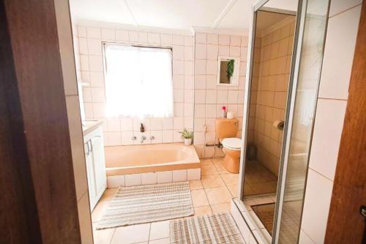 Room 3 of 48