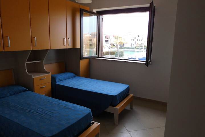 Room 63 of 172
