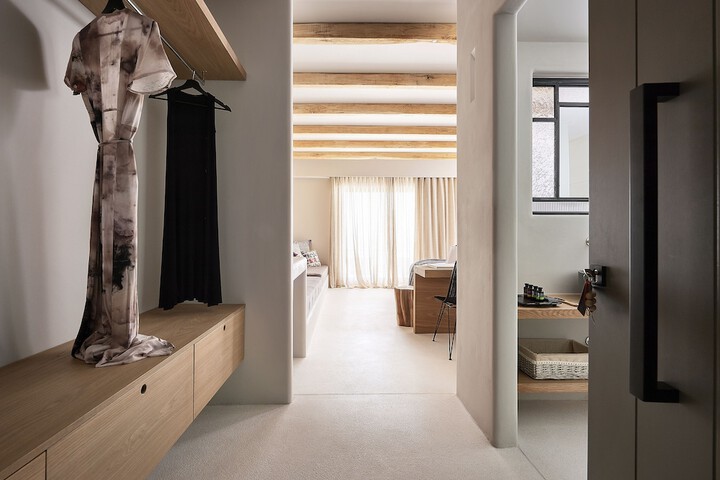 Room 36 of 46