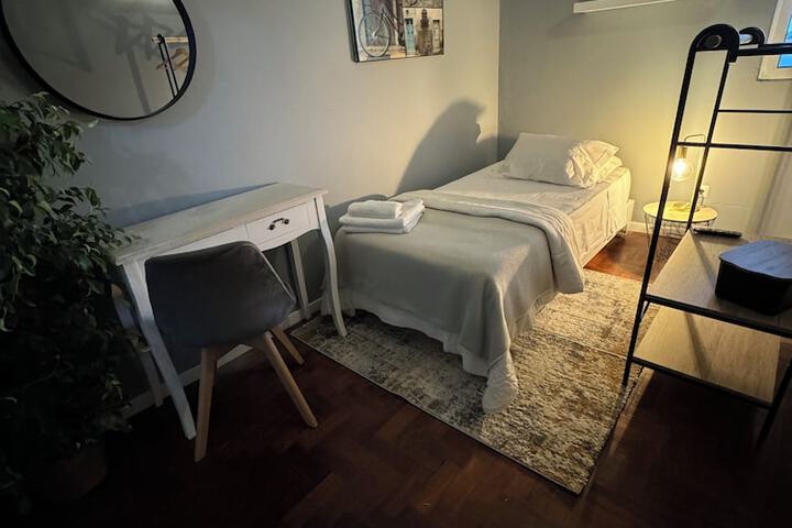 Room 12 of 39