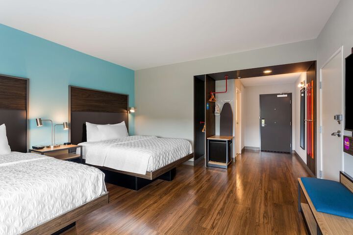 2 Queen Beds (8 of 9)