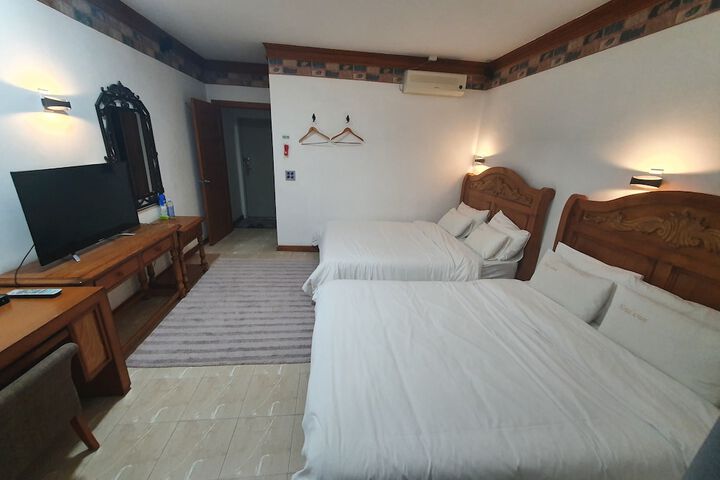 Room 15 of 55