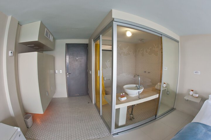 Room 7 of 51