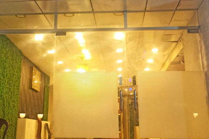 Akbars Hotel