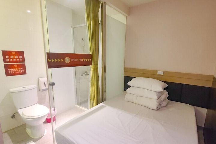 Room 41 of 99
