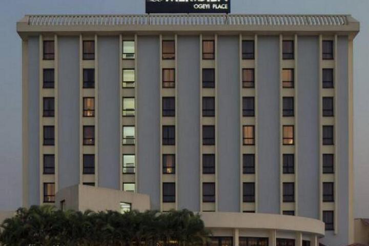 Ogeyi Place Hotel
