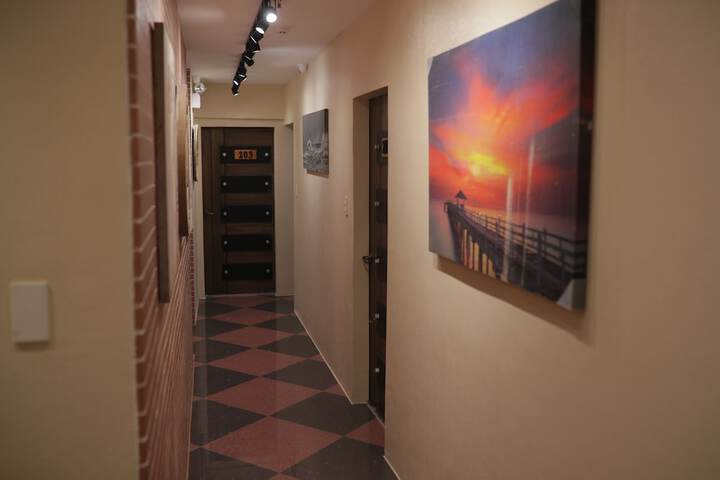 Ballroom/Hall 32 of 42