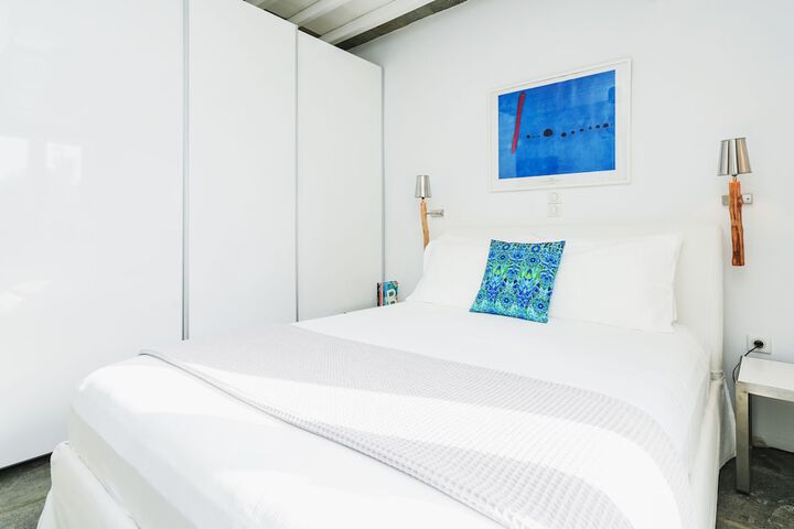 Room 2 of 91