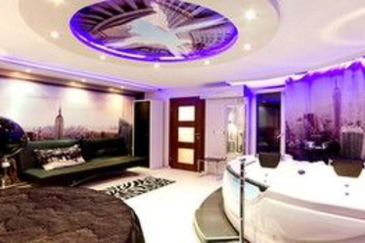 Room 28 of 51