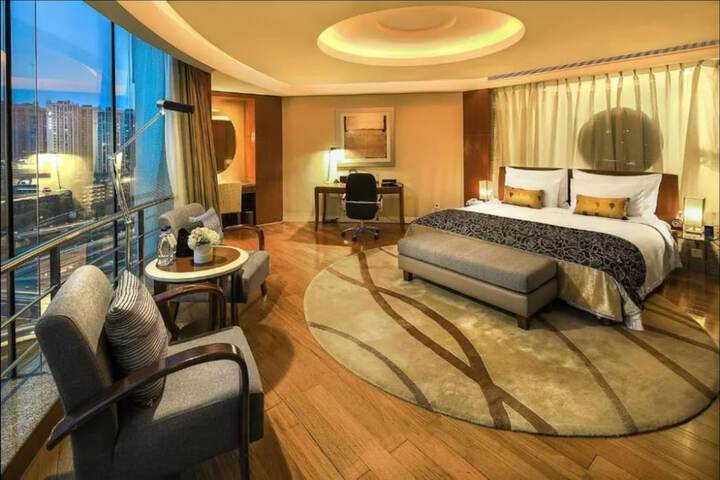 Room 15 of 224