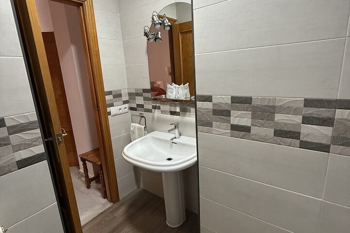 Room 105 of 127