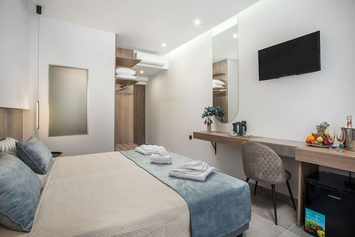 Room 5 of 37