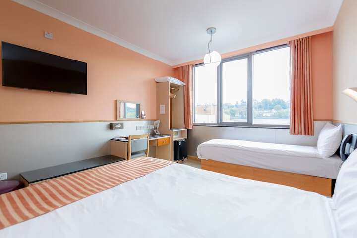 Room 5 of 41