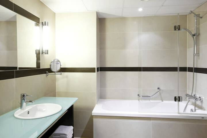 Room 43 of 52