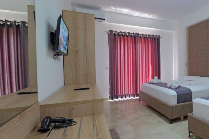 Room 5 of 48