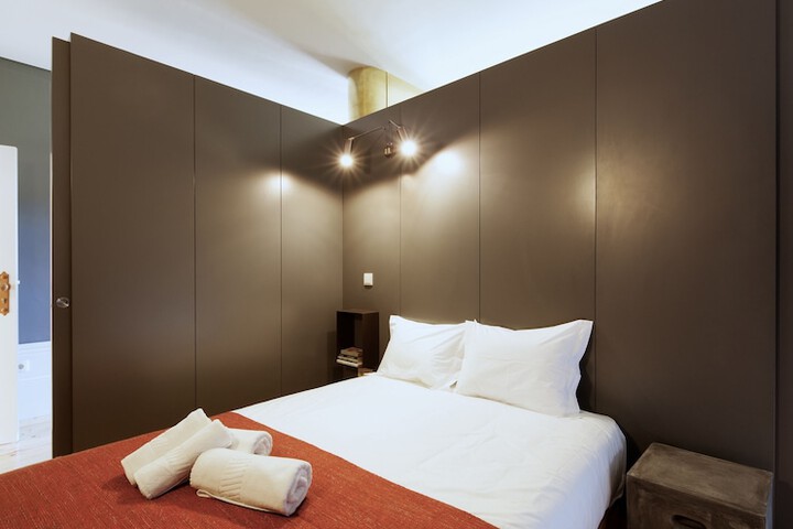 Room 3 of 38