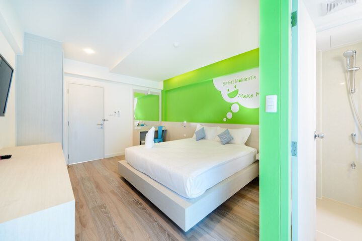 Room 15 of 144