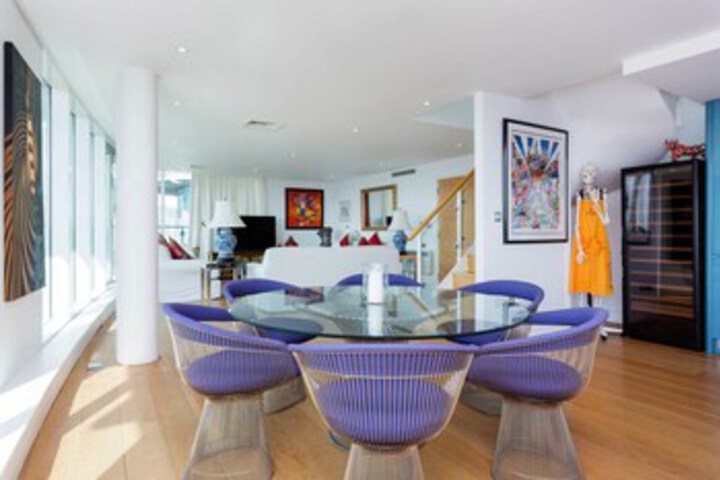 Room 10 of 21