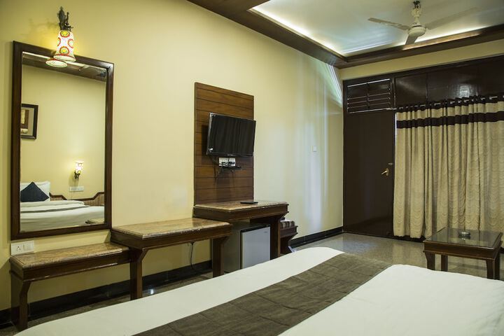 Room 10 of 51