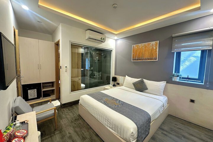 Room 5 of 24