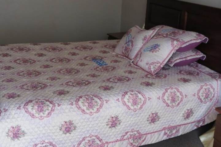 Room 5 of 25