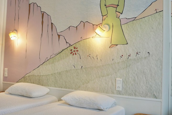 Room 43 of 98