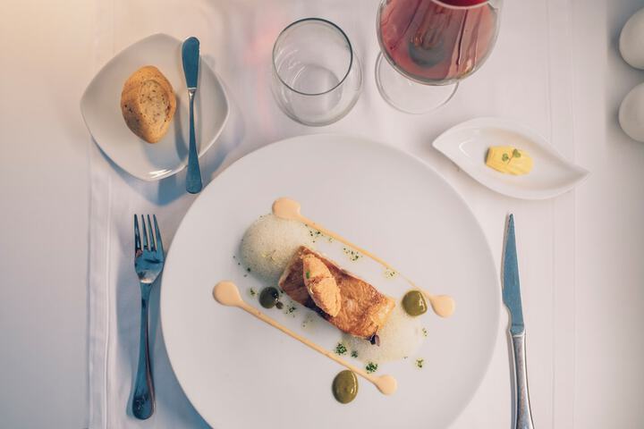 Dining 45 of 66