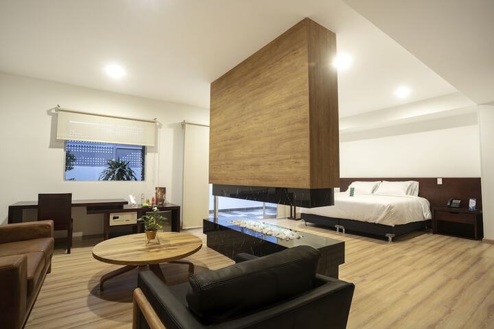 Room 8 of 28