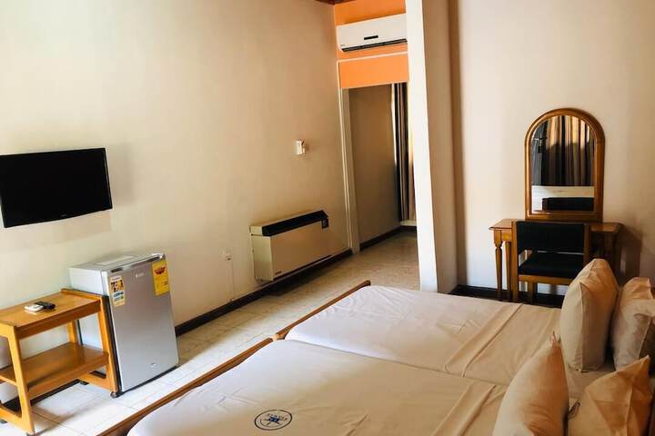 Room 18 of 32