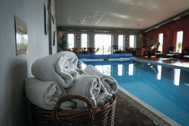 Pool 23 of 55