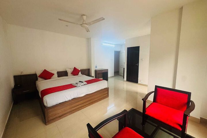Room 8 of 27