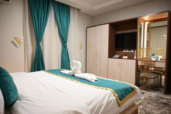 Room 29 of 61