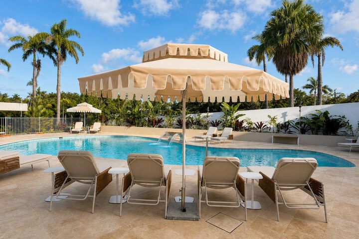 Pool Hotel