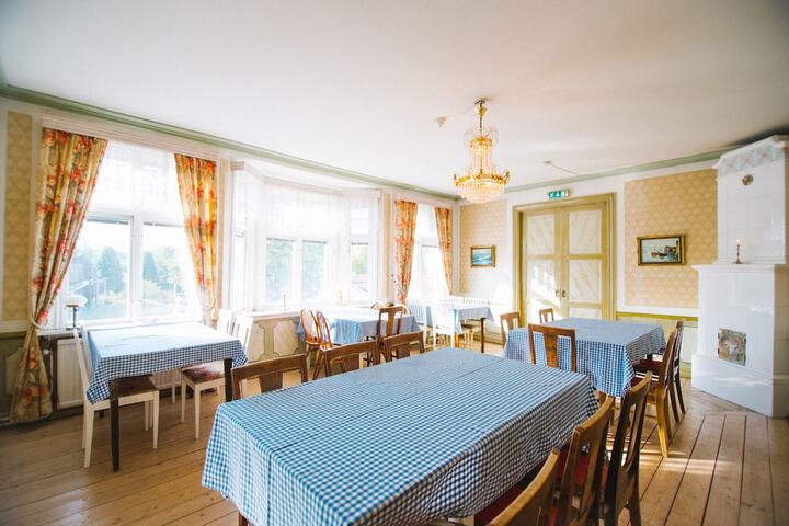 Dining Photos