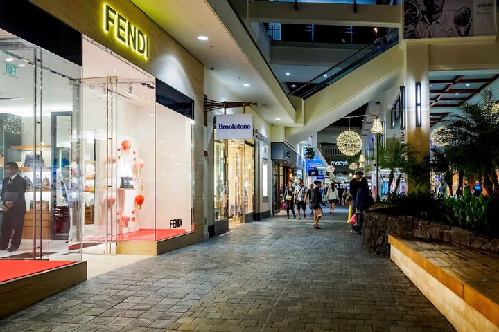 Shopping mall