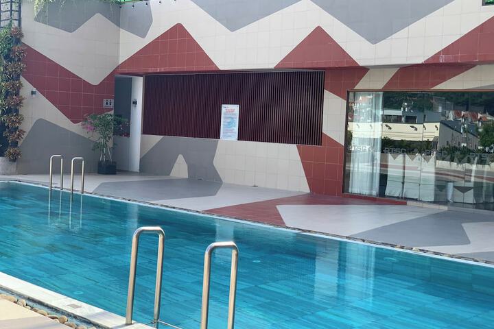 Pool Hotel