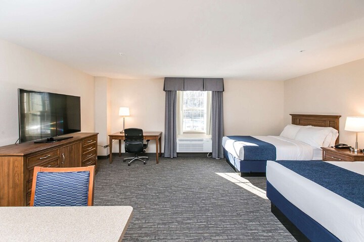 2 Double Beds (3 of 11)