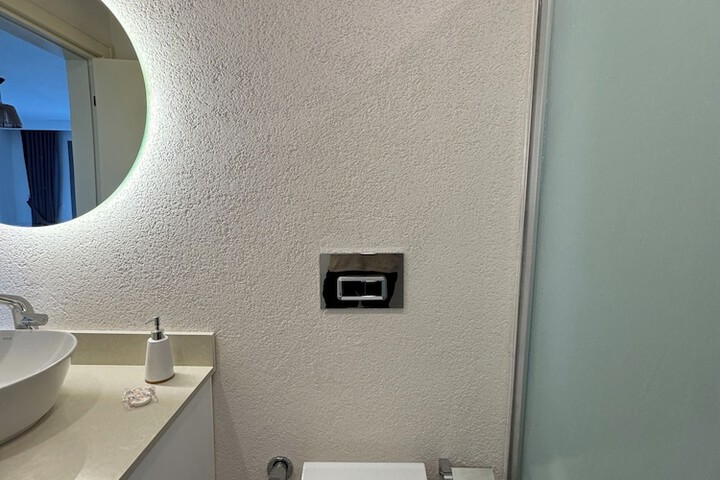 Room 48 of 74