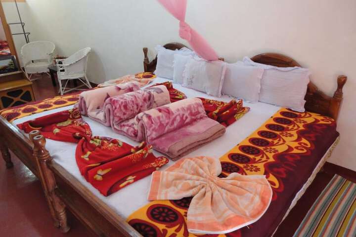 Room 2 of 25
