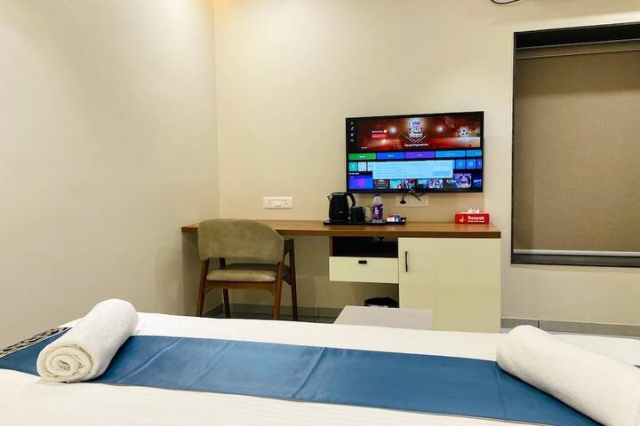 Room 12 of 20