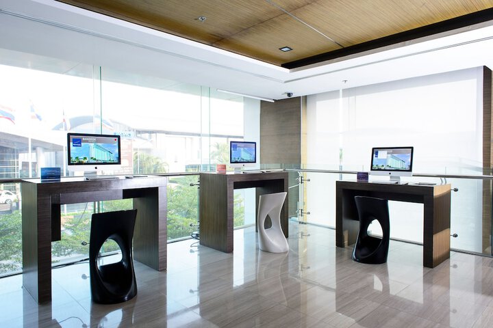 Business Center 102 of 116