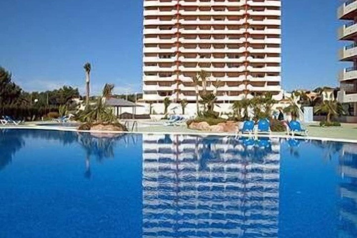 Hotel with Pool