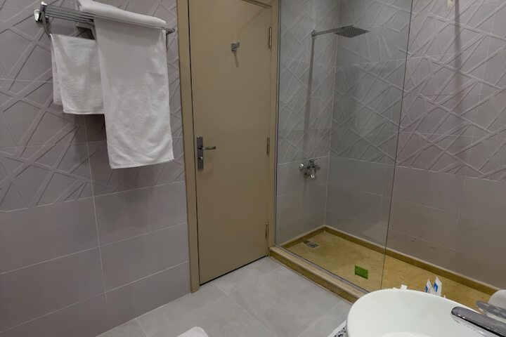Room 61 of 74