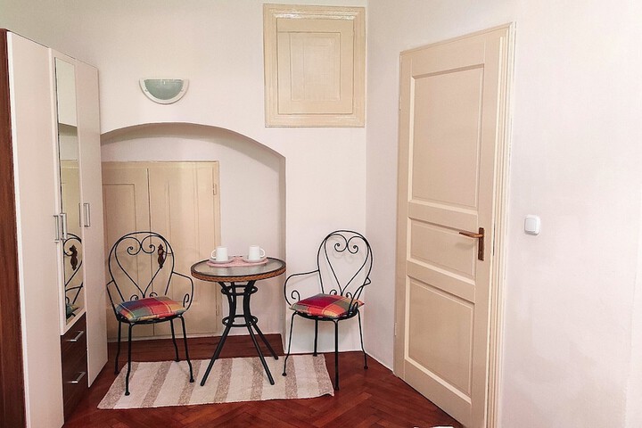 Room 12 of 52